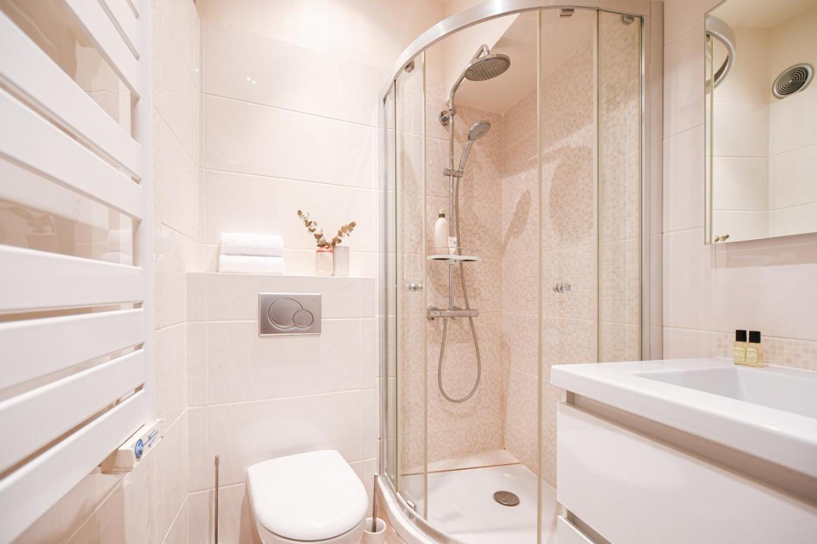Guestready - Fantastic In épinettes Ideal For 4! * Parigi